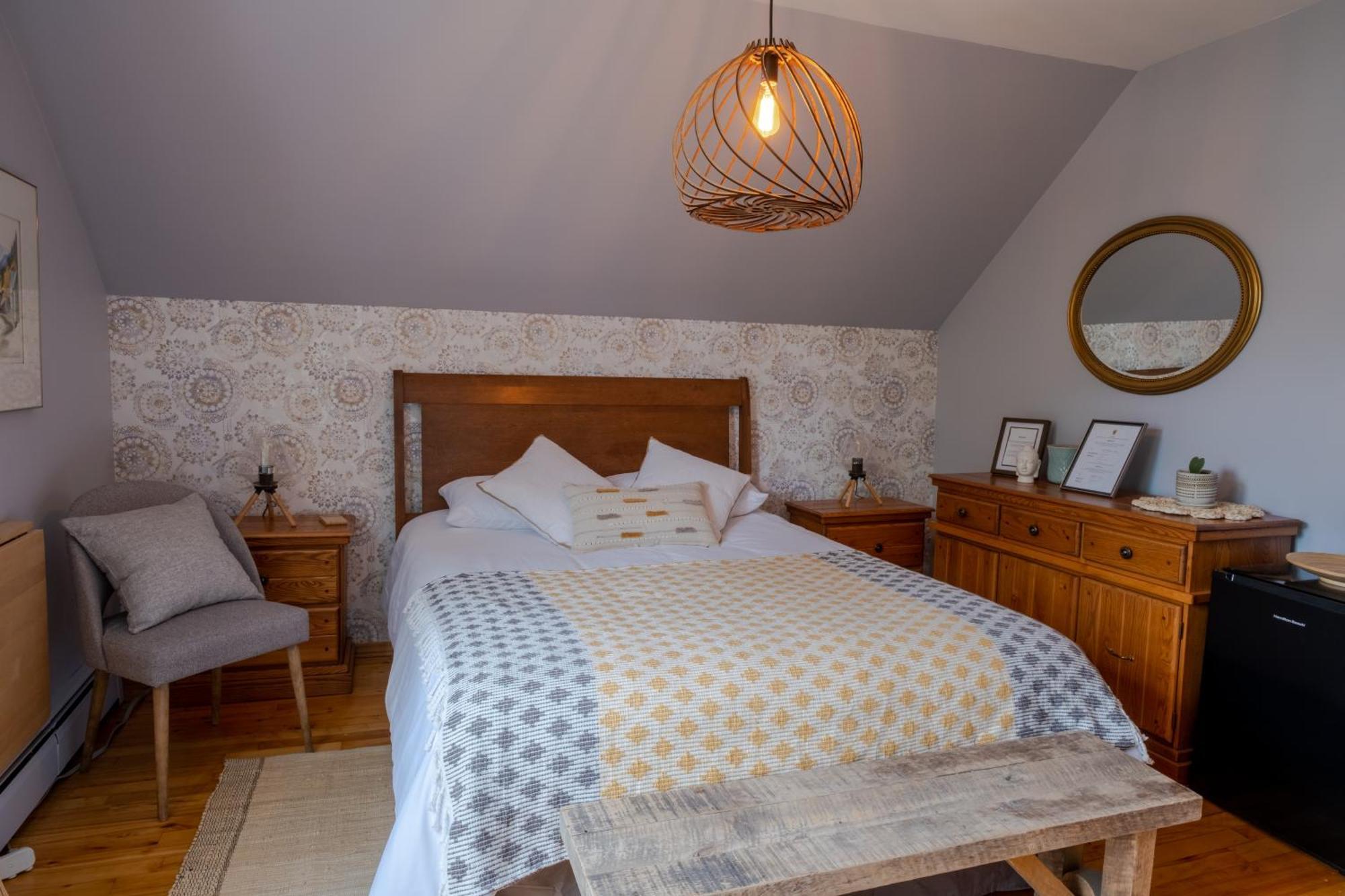 Au Coq Du Bonheur Bed & Breakfast Magog Eksteriør bilde
