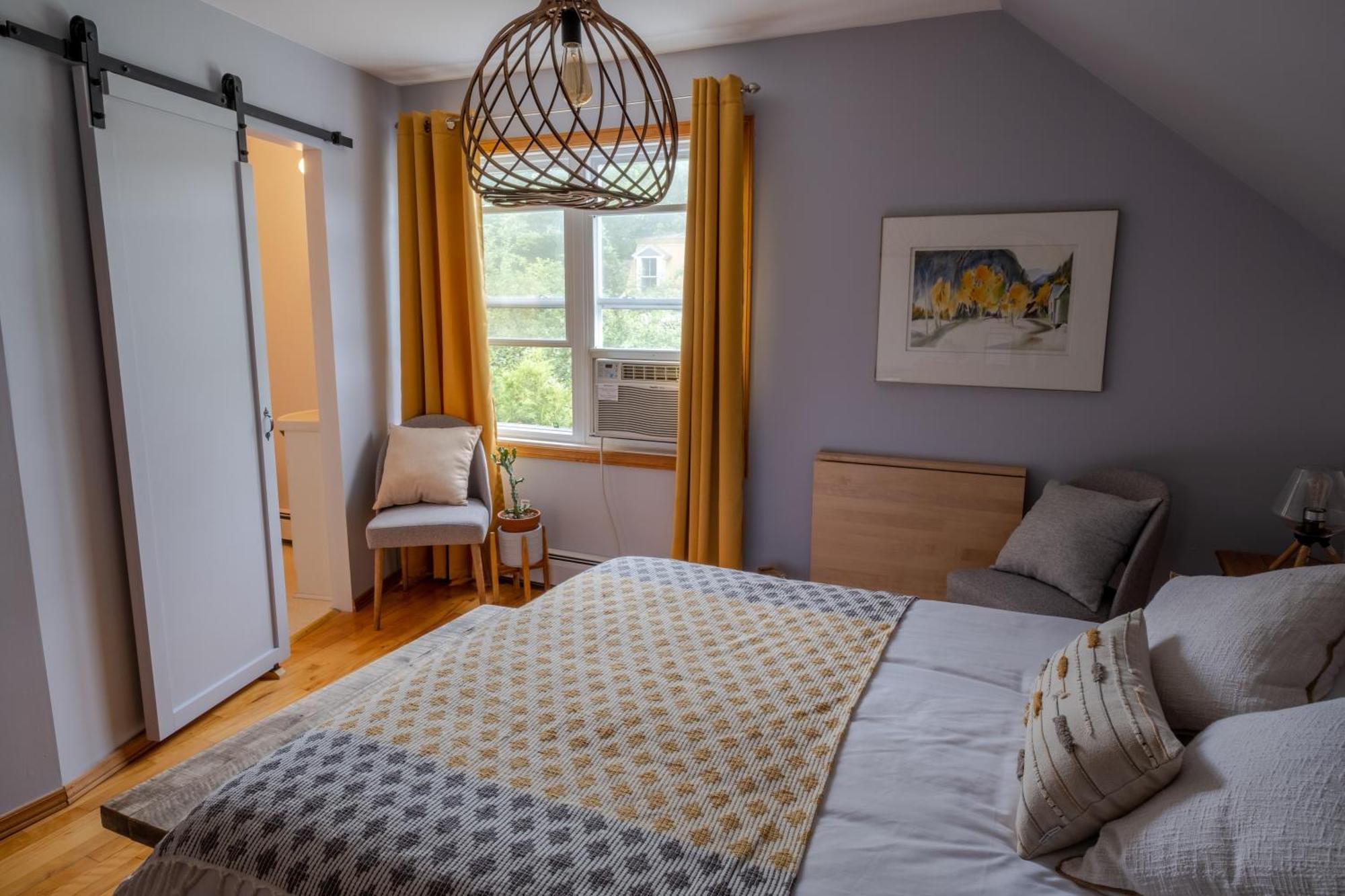 Au Coq Du Bonheur Bed & Breakfast Magog Eksteriør bilde